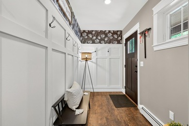 Built in 2018, this beautifully crafted lakefront home is ready - photo 10
