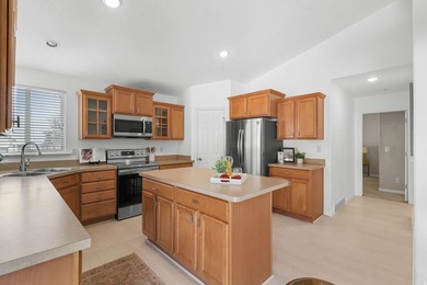 Tucked into a quiet corner lot in the heart of Lehi, this - photo 9