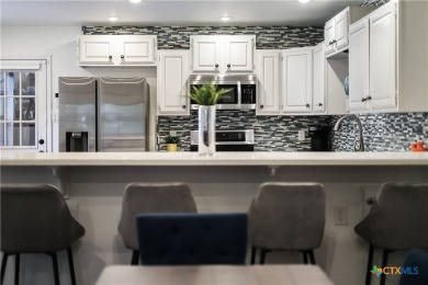 Lake Townhome/Townhouse For Sale in Lago Vista, Texas
