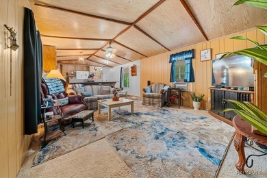 Welcome to this charming 2-bedroom, 1.5-bath single wide - photo 14