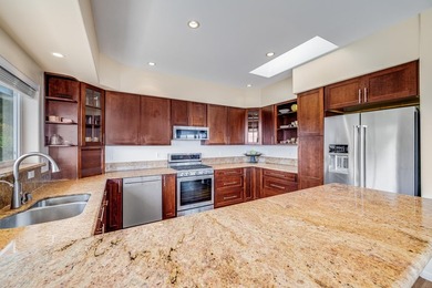 Upcountry Maui Living at Its Finest. Perched in the heart of - photo 14