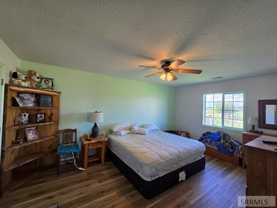 Dreaming of country living without sacrificing convenience? This - photo 17