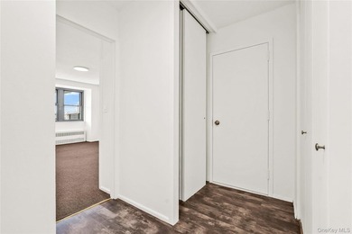Welcome to Apartment 4E at 290 West 232nd Street - a bright and - photo 22