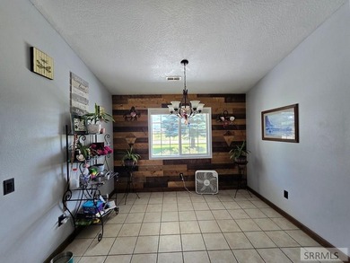 Dreaming of country living without sacrificing convenience? This - photo 29
