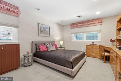 Ideally situated in the desirable Justa Farms East section of - photo 46