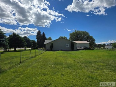 Dreaming of country living without sacrificing convenience? This - photo 47