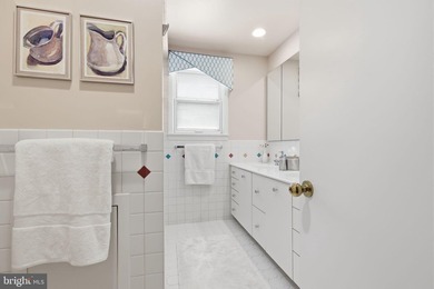 Ideally situated in the desirable Justa Farms East section of - photo 49