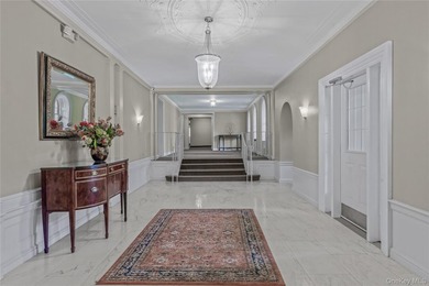 Welcome to this elegant, move in ready, 2-bedroom, 1-bathroom - photo 3