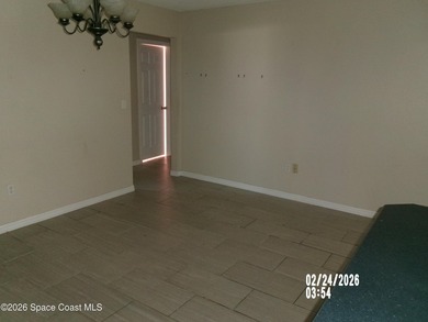 Bright and spacious 4-bedroom, 2-bath home located in desirable - photo 9