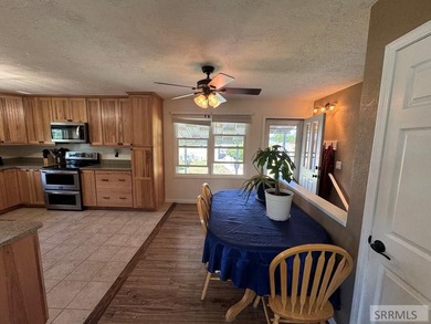 Beautiful nearly 2,000 square foot home located in a great part - photo 17