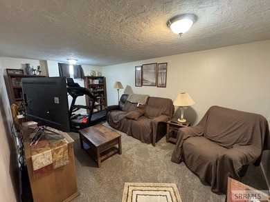 Beautiful nearly 2,000 square foot home located in a great part - photo 22