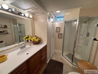 Beautiful nearly 2,000 square foot home located in a great part - photo 25