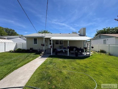 Beautiful nearly 2,000 square foot home located in a great part - photo 30