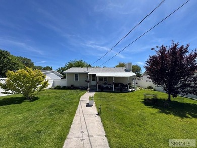Beautiful nearly 2,000 square foot home located in a great part - photo 31
