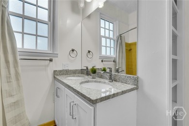 Beachside 5BR/2.5BA 1564 sqft Single Family Home on 10th Terrace - photo 33
