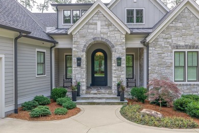 LIKE-NEW CUSTOM GOLF COURSE HOME POSITIONED ALONG THE 8TH HOLE - photo 5
