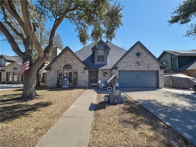 Welcome to 2306 Park Wood Drive ! This nicely updated Oak Ridge - photo 1