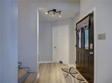 Welcome to 2306 Park Wood Drive ! This nicely updated Oak Ridge - photo 4