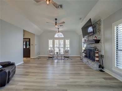 Welcome to 2306 Park Wood Drive ! This nicely updated Oak Ridge - photo 6