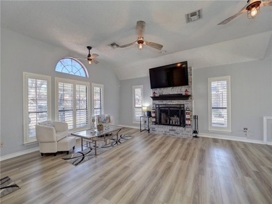 Welcome to 2306 Park Wood Drive ! This nicely updated Oak Ridge - photo 7