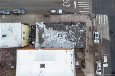 Exceptional mixed-use investment opportunity on a prime corner - photo 3