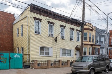 Exceptional mixed-use investment opportunity on a prime corner - photo 7