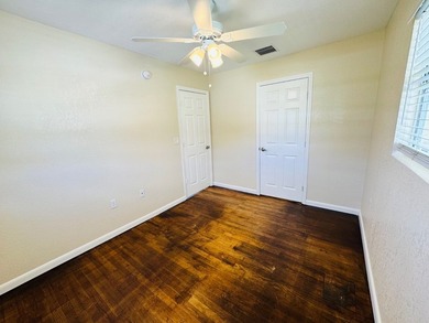 Perfect weekend retreat or full time Florida living! Escape to - photo 10