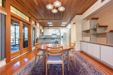 Luxury living on the water! This elaborate, custom 4 bedroom, 3 - photo 11