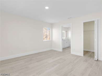 Welcome to this FULLY RENOVATED condo offering tranquil lake - photo 17