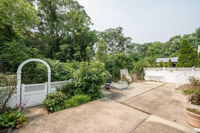 Welcome to this charming 3 bedroom,1.5 bath colonial featuring - photo 19