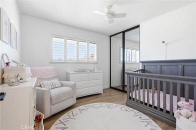 Beautifully remodeled with custom designer finishes, move-in - photo 19