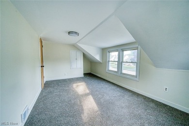 Move-in ready. Fresh updates. Prime location. This one feels - photo 19