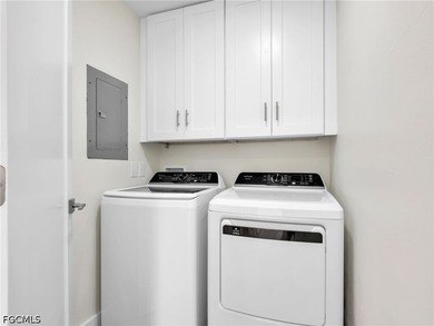 Welcome to this FULLY RENOVATED condo offering tranquil lake - photo 23