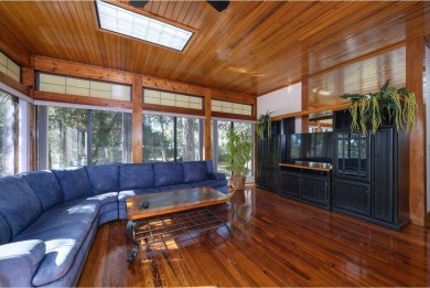 Luxury living on the water! This elaborate, custom 4 bedroom, 3 - photo 24