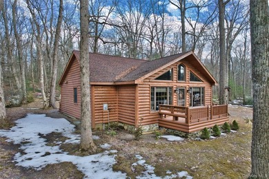 Yankee Lake Home For Sale in Wurtsboro New York