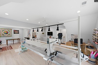 SEE VIRTUAL TOUR LINK - Welcome to 32 Shoreview Drive in the - photo 32