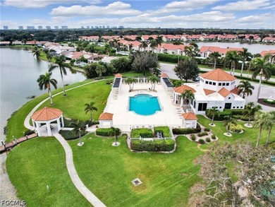 Welcome to this FULLY RENOVATED condo offering tranquil lake - photo 32