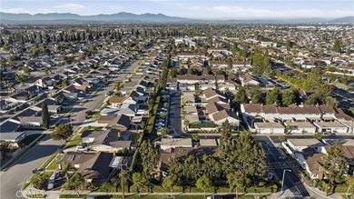 Beautifully remodeled with custom designer finishes, move-in - photo 36