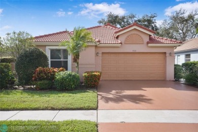 (private lake, pond, creek) Home For Sale in Boynton Beach Florida