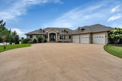 Experience the epitome of luxury lakefront living at this - photo 3