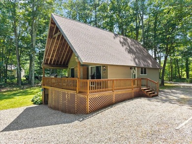WELCOME HOME TO PEACEFUL LANE! Beautiful lakefront property on - photo 3