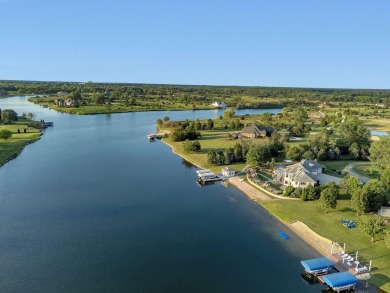 Experience the epitome of luxury lakefront living at this - photo 9