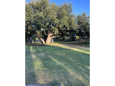 Lake LBJ Lot For Sale in Kingsland Texas