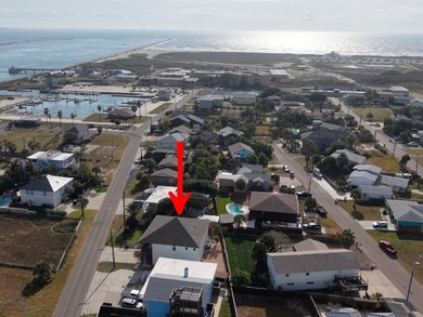 Welcome to Old Town Port Aransas, this recently updated home is