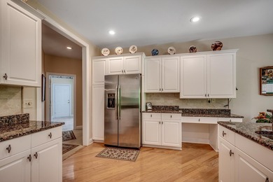 This custom built, full brick, 3 bed, 2.5 bath with bonus room - photo 11