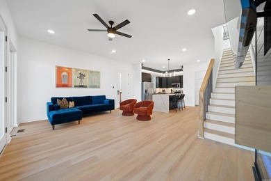 **Stunning Lakefront Retreat at 531 North Shore Dr, Hot Springs - photo 13
