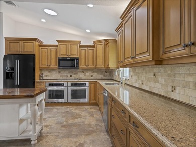 Discover this spacious single-family residence in Loxahatchee - photo 14
