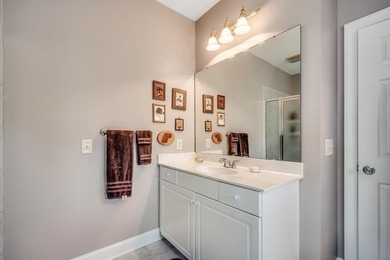This custom built, full brick, 3 bed, 2.5 bath with bonus room - photo 23