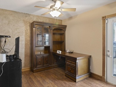 Discover this spacious single-family residence in Loxahatchee - photo 25