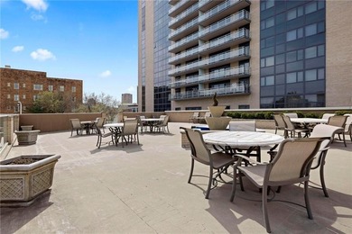 Welcome home to your condo in the sky located on the 12th floor